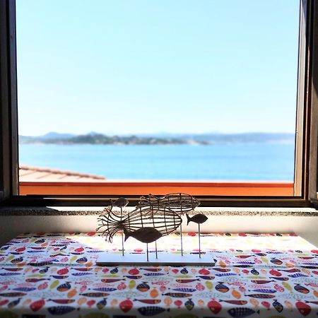 Appartamentino Panoramico...Con Finestra Sul Mare! Ла-Маддалена Экстерьер фото