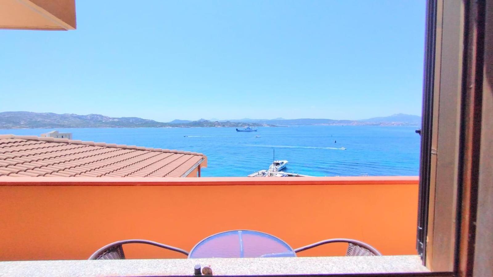 Appartamentino Panoramico...Con Finestra Sul Mare! Ла-Маддалена Экстерьер фото
