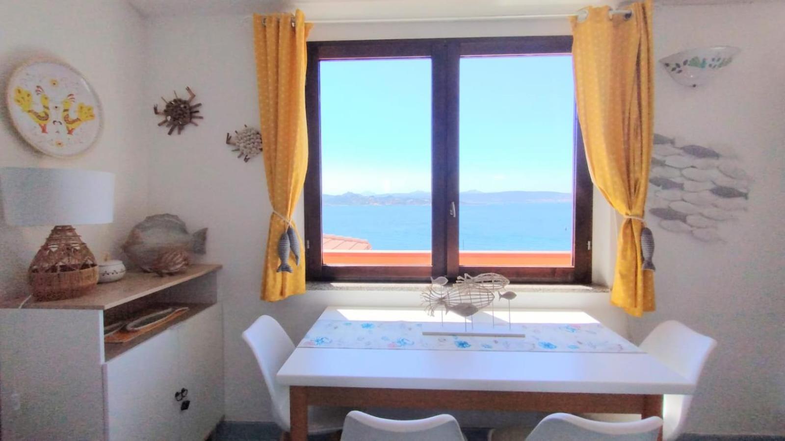 Appartamentino Panoramico...Con Finestra Sul Mare! Ла-Маддалена Экстерьер фото
